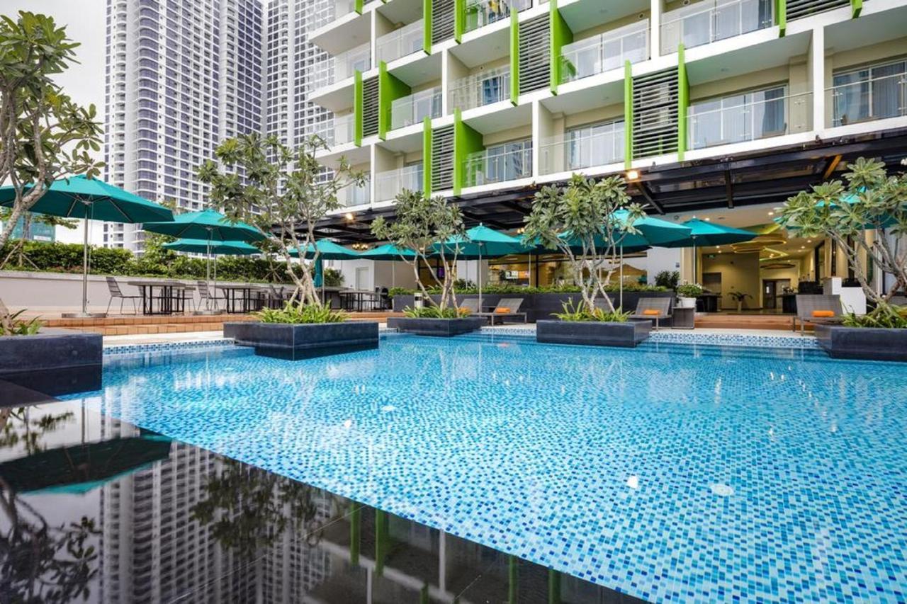 Parama Apartments Balcony Beachfront Nha Trang Exteriör bild