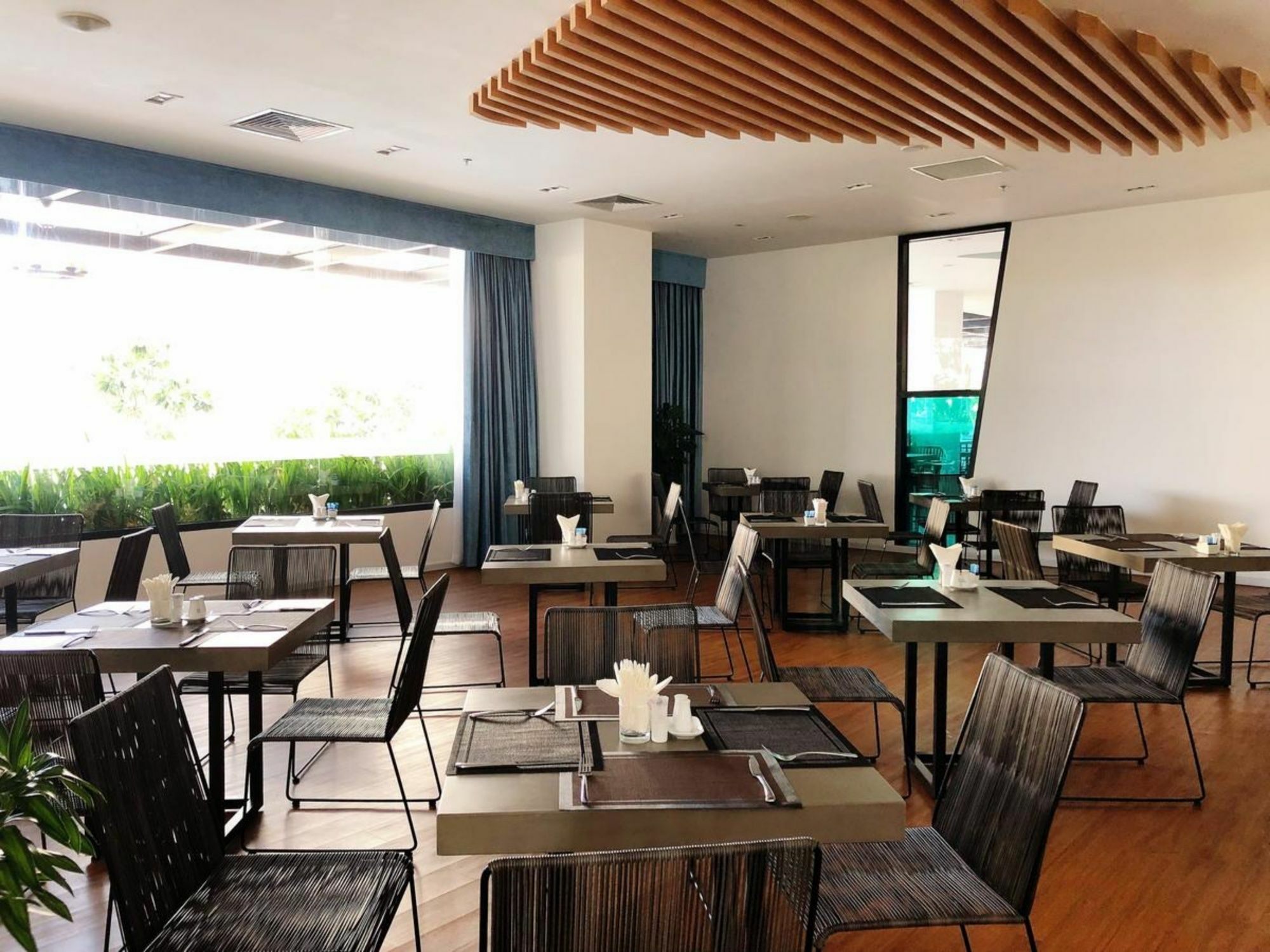 Parama Apartments Balcony Beachfront Nha Trang Exteriör bild