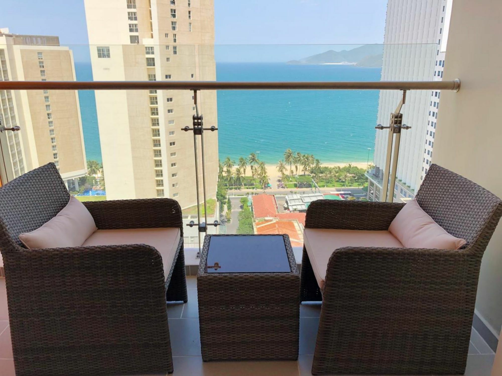 Parama Apartments Balcony Beachfront Nha Trang Exteriör bild